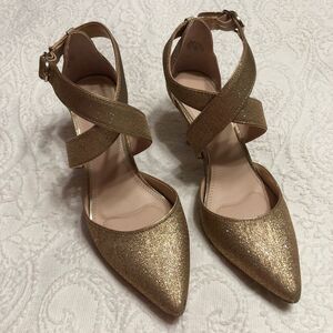 Kelly & Katie Heels Size 7.5M Gold Metallic Closed Toe Strappy Heels